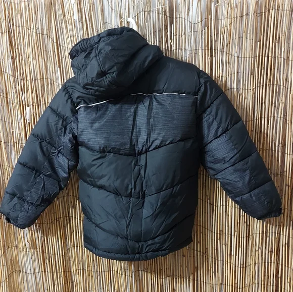 XERSION  size s (8) boys color Black and green - Picture 2 of 7